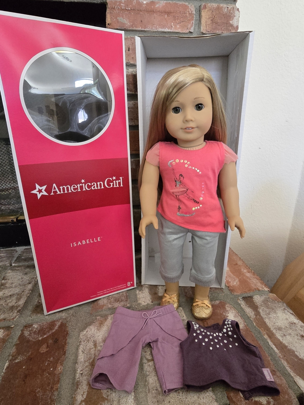American Girl Doll 2014 GOTY Isabelle Palmer Original Box with Pajama Set